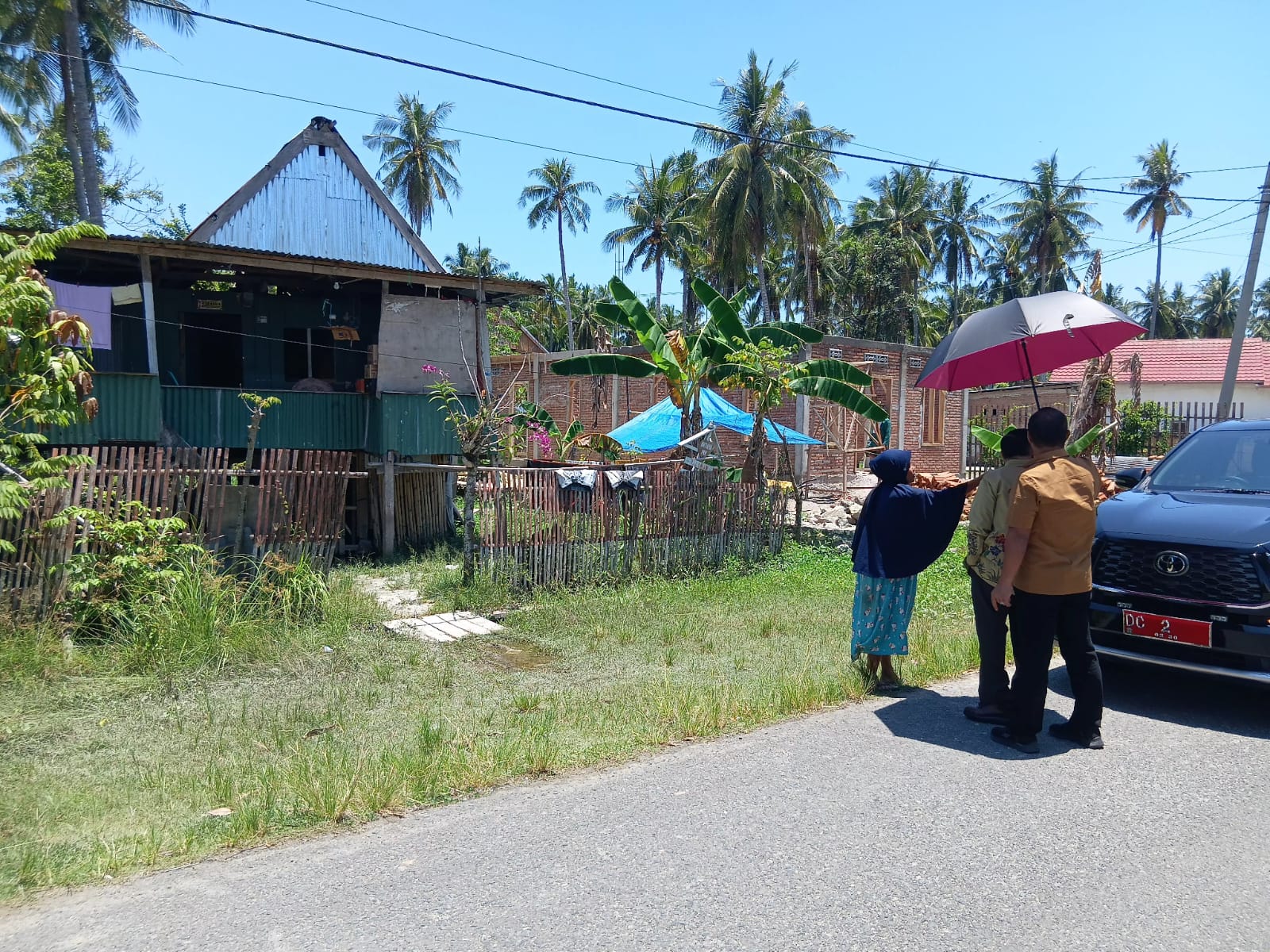 Wagub Sulbar Turun Langsung dan Beri Sedekah kepada Tukang Becak Tanpa Dikawal