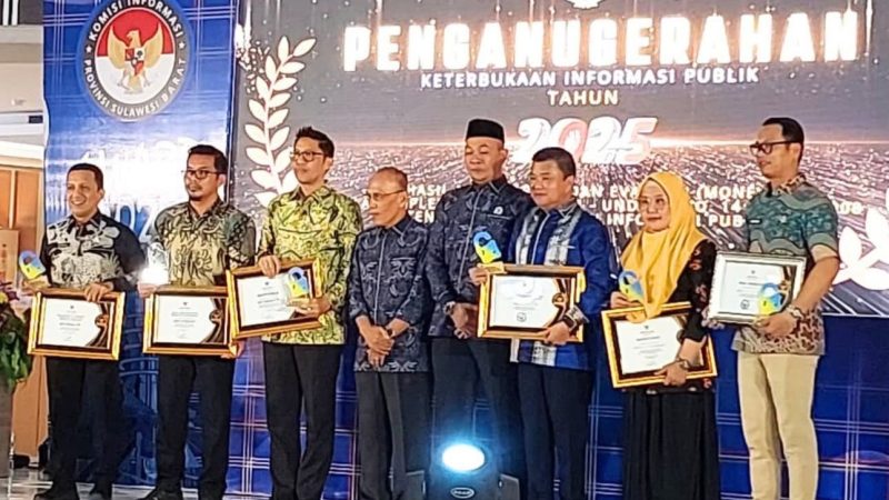 Komitmen Tingkatkan Pelayanan, Inspektorat Sulbar Raih Penghargaan Keterbukaan Informasi Publik 2025