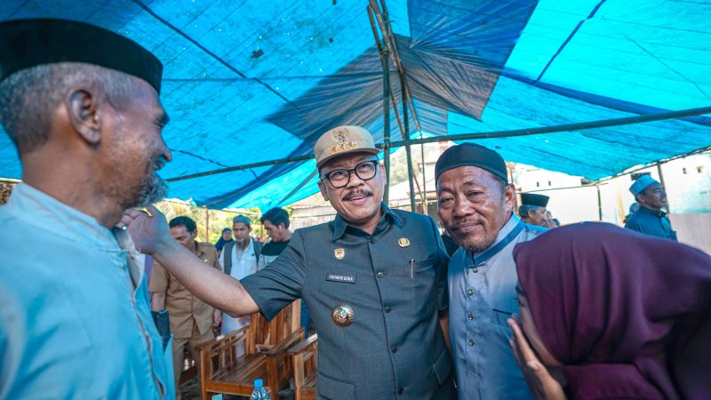 Gubernur Suhardi Duka Letakan Batu Pertama Pembangunan Masjid Nurul Akbar