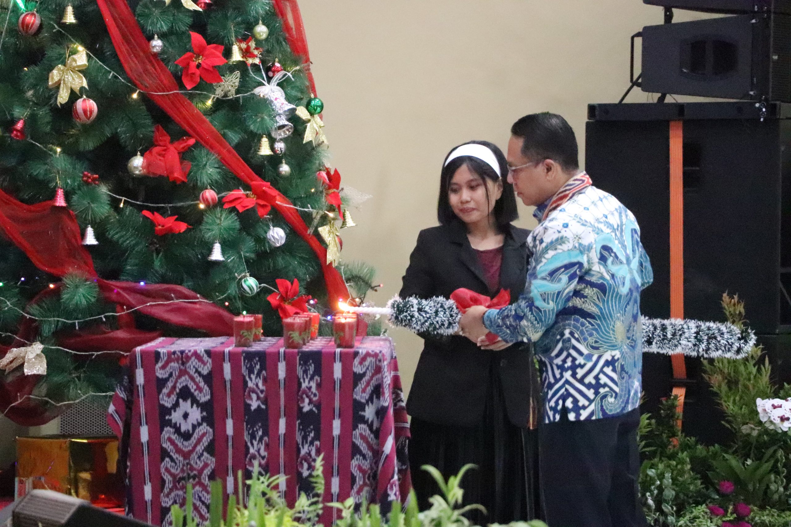 Sekda Sulbar Hadiri Natal Oikumene Gereja-Gereja Mamuju, Tekankan Pentingnya Peran Keluarga