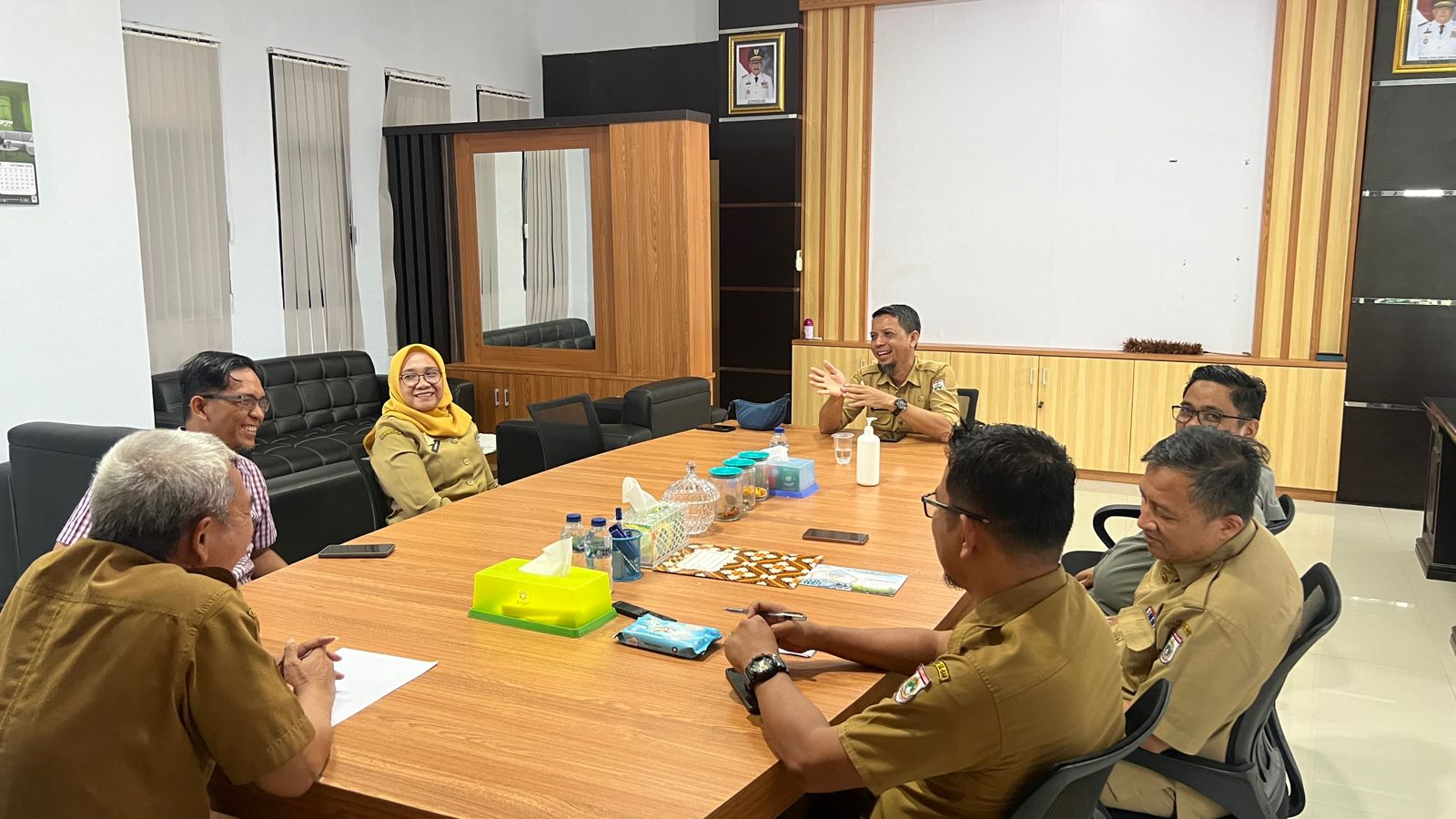 Kepala DLHK Sulbar Diskusi Bersama Pokja REDD+, Bahas Sinkronisasi Program 2026