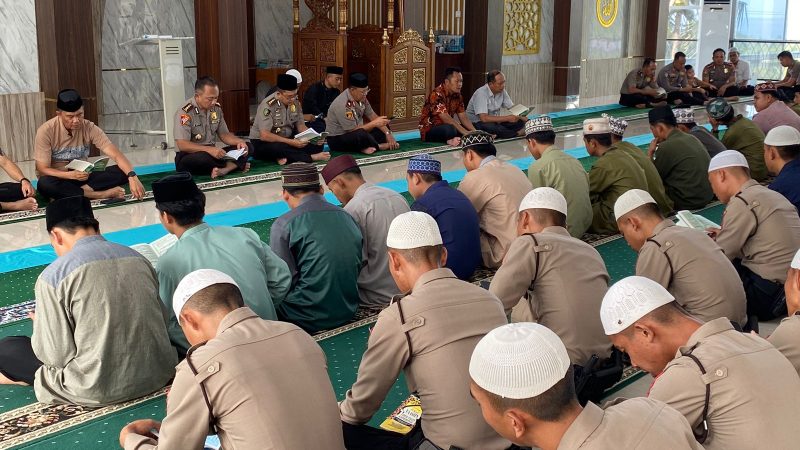 Wakapolda Sulbar Ajak Sambut Ramadhan dengan Hati Bersih saat Bersama Anak Yatim