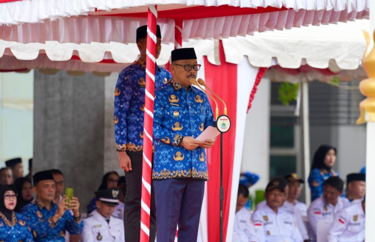 Upacara Hari Kesadaran Nasional Dirangkaikan Hari Desa, Gubernur Sulbar Tekankan Etika Pelayanan ASN