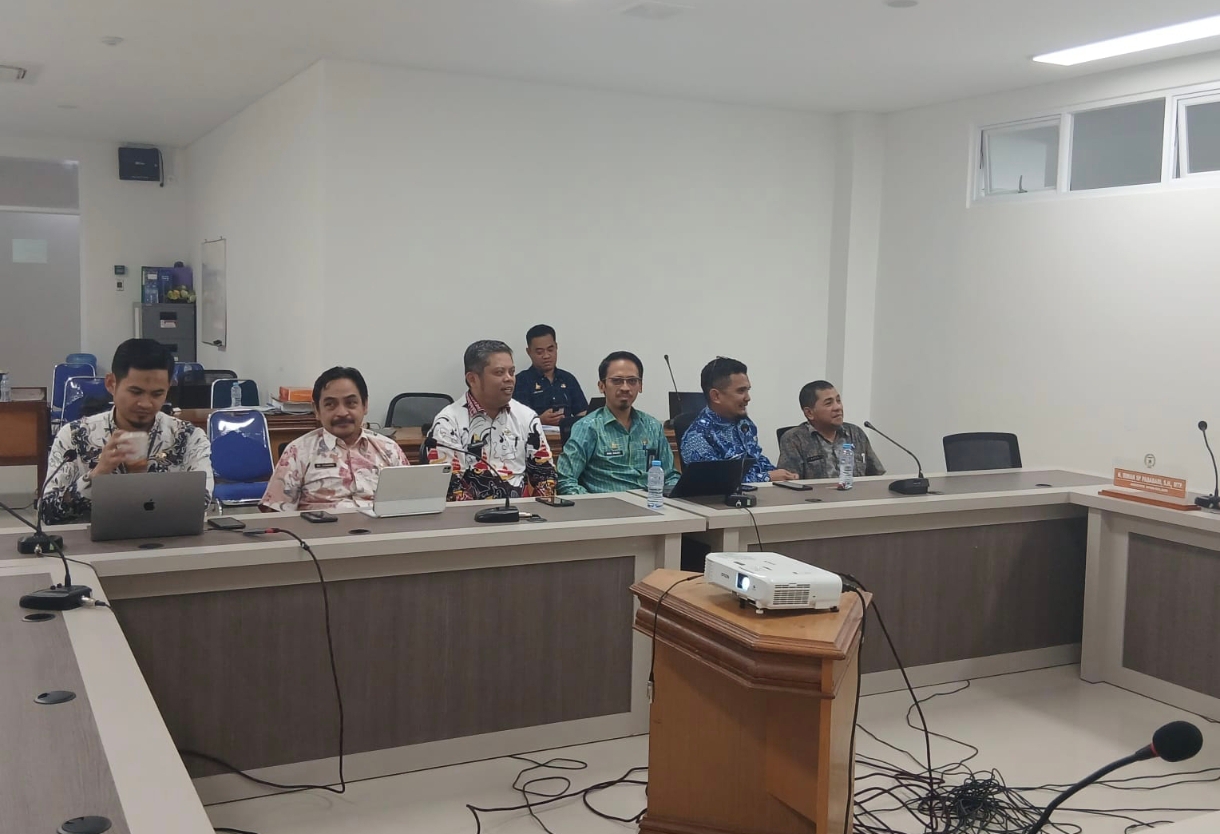 Komisi II DPRD Sulbar Gelar Monev APBD 2025, Target dan Realisasi PAD Menjadi Fokus