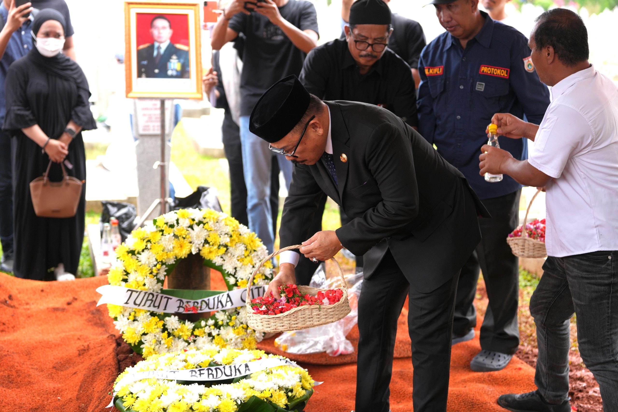Selamat Jalan Salim S Mengga, Sosok Pemimpin, Orang Tua Sekaligus Kakak