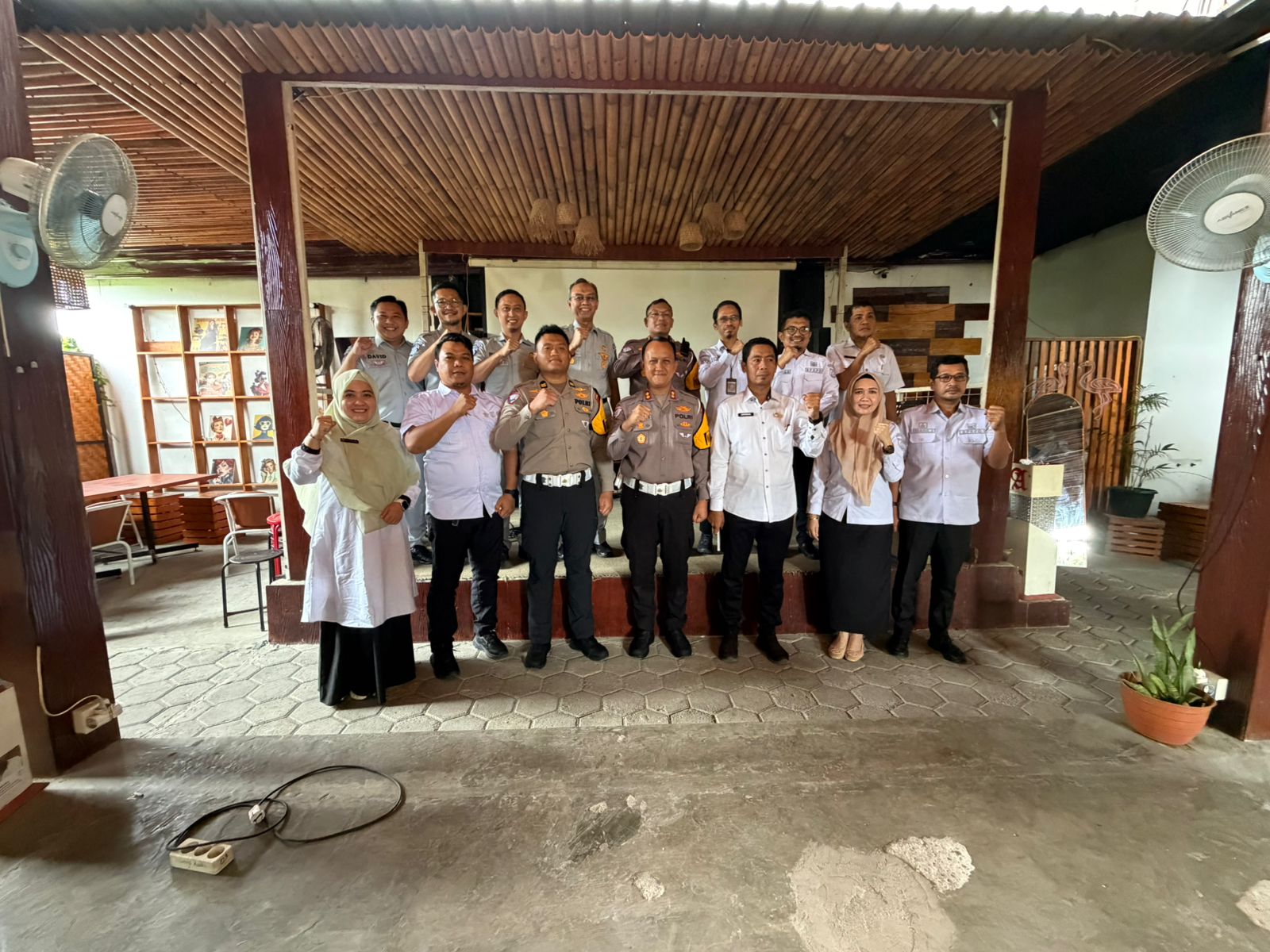 Dukung Tata Kelola yang Akuntabel, Bapenda Sulbar Gelar Rapat Strategis dengan Mitra Utama Layanan Samsat