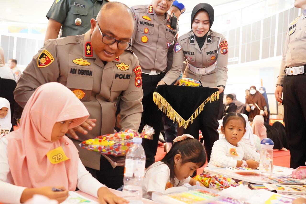 Kampanye Keselamatan Berlalu Lintas, Kapolda Sulbar Dukung Kreativitas Anak-anak dalam Lomba Menggambar dan Puisi