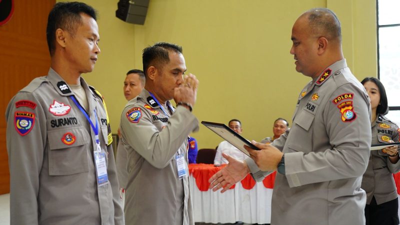 Kapolda Sulbar Percayakan Keamanan kepada Bhabinkamtibmas