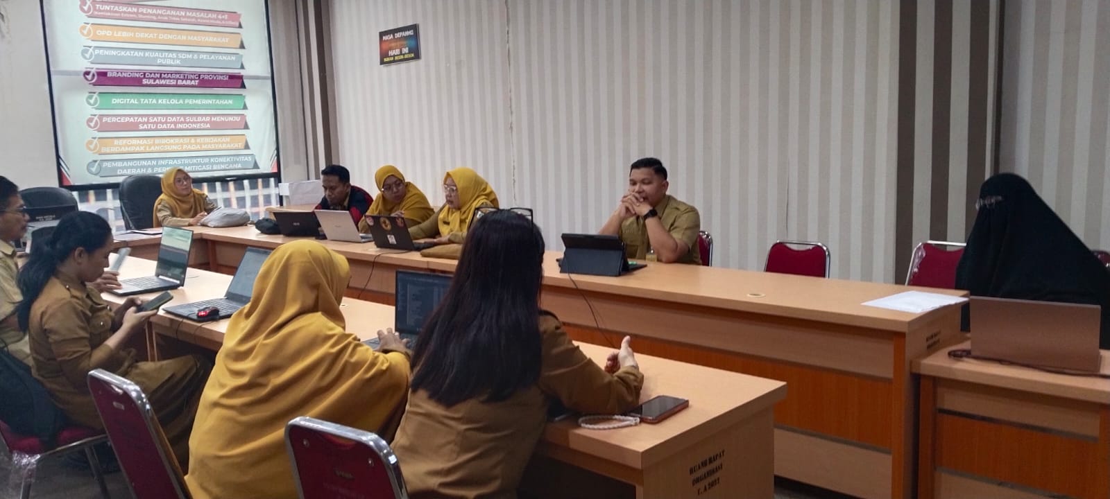 Biro Organisasi Setda Sulbar Fasilitasi Verval Data Capaian Kinerja Perangkat Daerah Tahun 2025