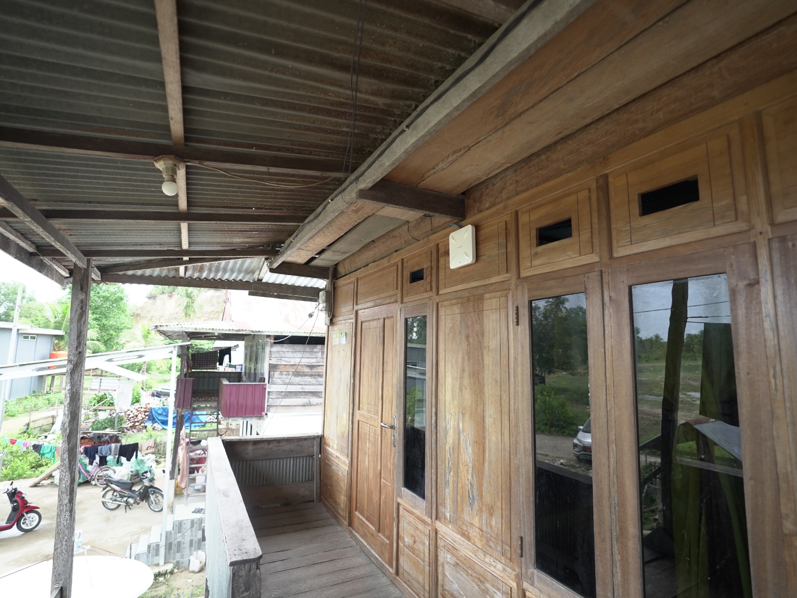 Safari Ramadan Berlanjut, KominfoSS Pantau Internet SULBAR Digital di Kantor Lurah Tande Timur