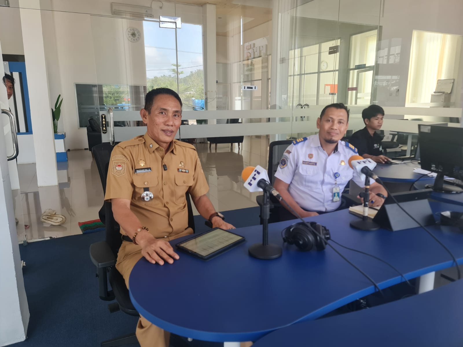 Dialog Interaktif di RRI Mamuju, Maddareski Salatin: Keselamatan dan Kesehatan Pemudik Prioritas Utama