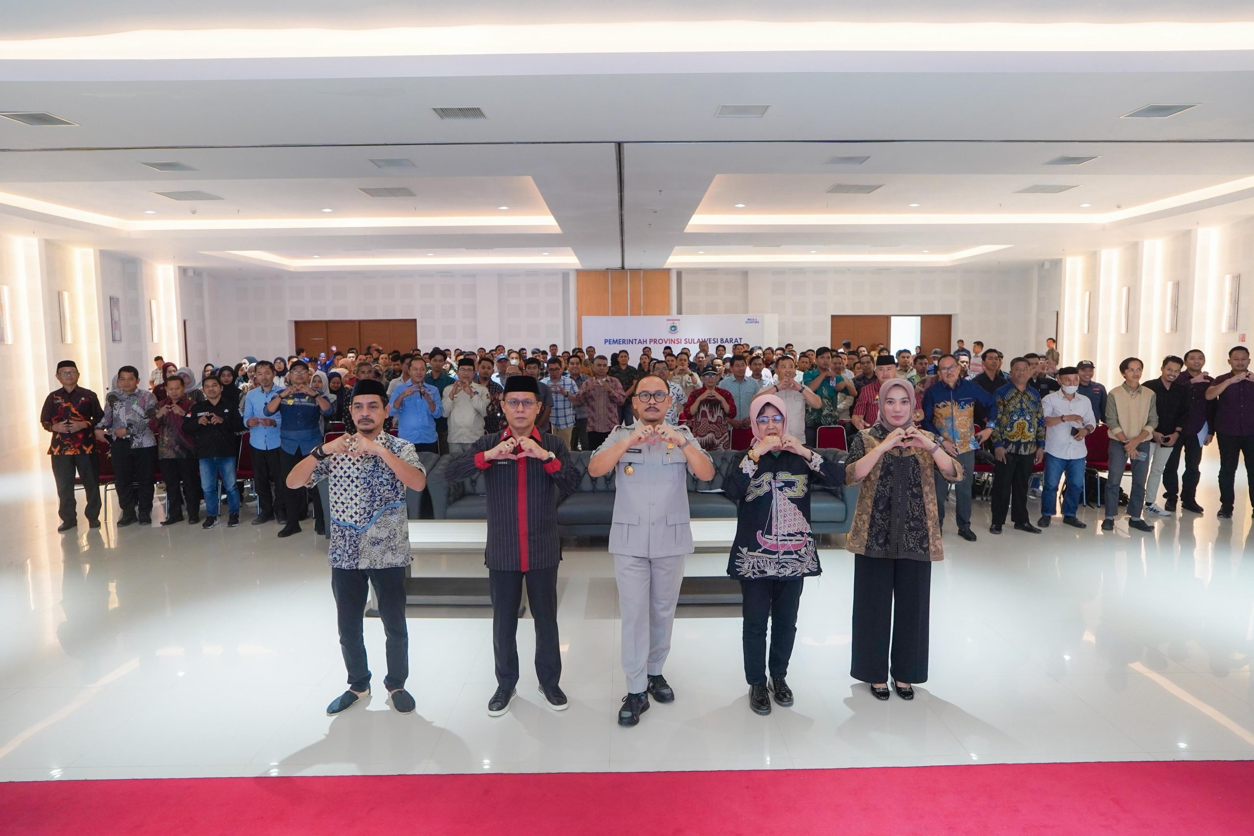 Sulbar Salurkan BKK Desa, Suhardi Duka: Ini Janji Saya dengan Pak Salim S Mengga