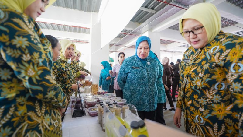 Kejati Sulbar dan Pemprov Sulbar Gelar Pasar Murah: Harga Bahan Pokok 20% Lebih Murah