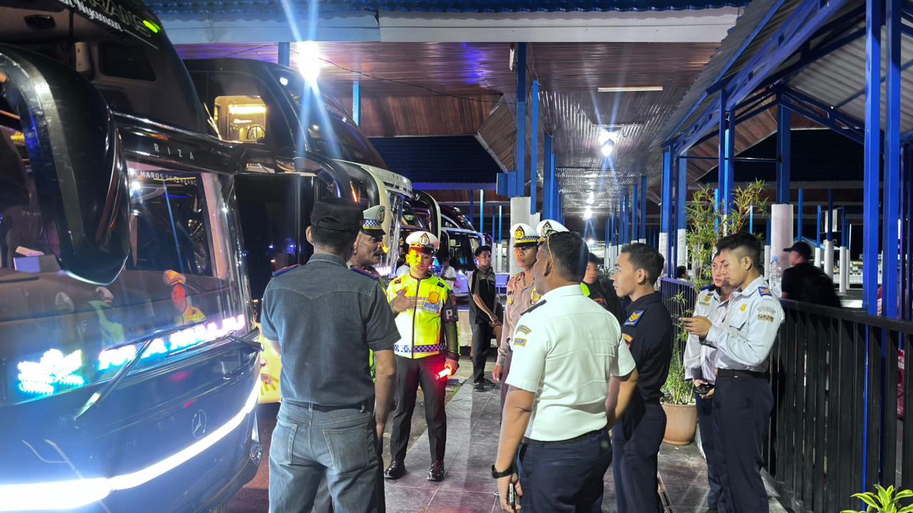 Ditlantas Polda Sulbar Pastikan Angkutan Bus Antar Kota Layak Beroperasi