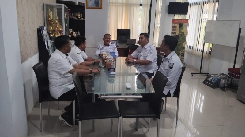 Pastikan Roda Birokrasi Tetap Berjalan, Pimpinan Dinas ESDM Sulbar Tegaskan Kedisiplinan ASN sebagai Fondasi