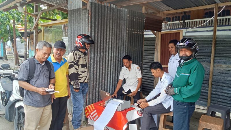 Gerak Cepat Usai Libur, UPTD Pajak Polman Gencarkan Samkel di Pasar Tinambung