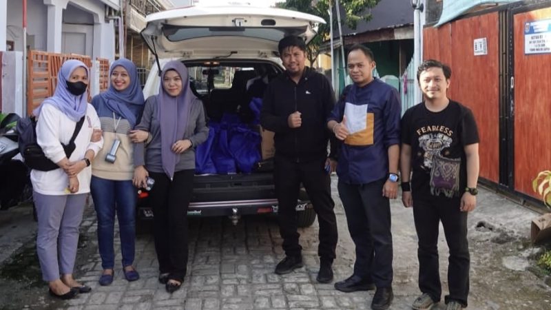 Semangat Panca Daya, PPPK Biro Hukum Sulbar Berbagi Sembako kepada Masyarakat