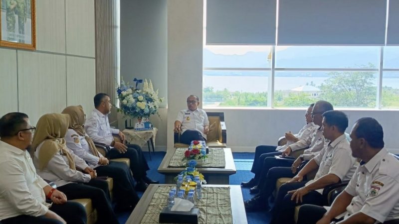 Hari Pertama Kerja Pasca Lebaran, Dinas PUPR Sulbar Laporkan Progres Kegiatan ke Gubernur