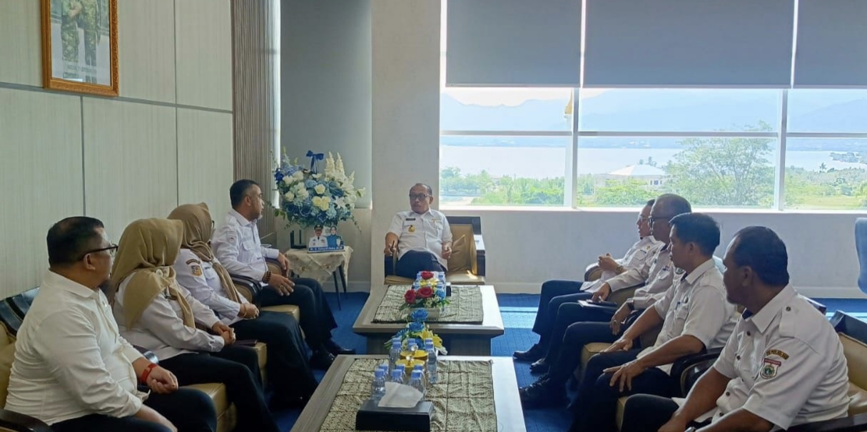 Hari Pertama Kerja Pasca Lebaran, Dinas PUPR Sulbar Laporkan Progres Kegiatan ke Gubernur