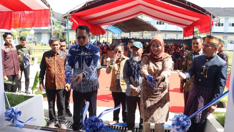 Wakil Ketua DPRD Sulbar Hadiri Launching Buku Bahasa Daerah Mamuju