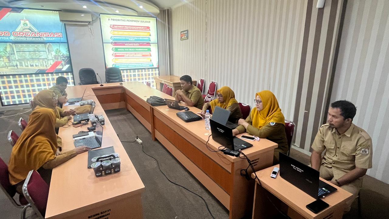 Gandeng Inspektorat, Biro Organisasi Setda Sulbar Gelar Reviu Rencana Aksi RB