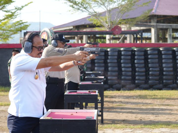 Keseruan HUT Bhayangkara ke-80 di Polda Sulbar Diwarnai Eksebisi Menembak Forkopimda