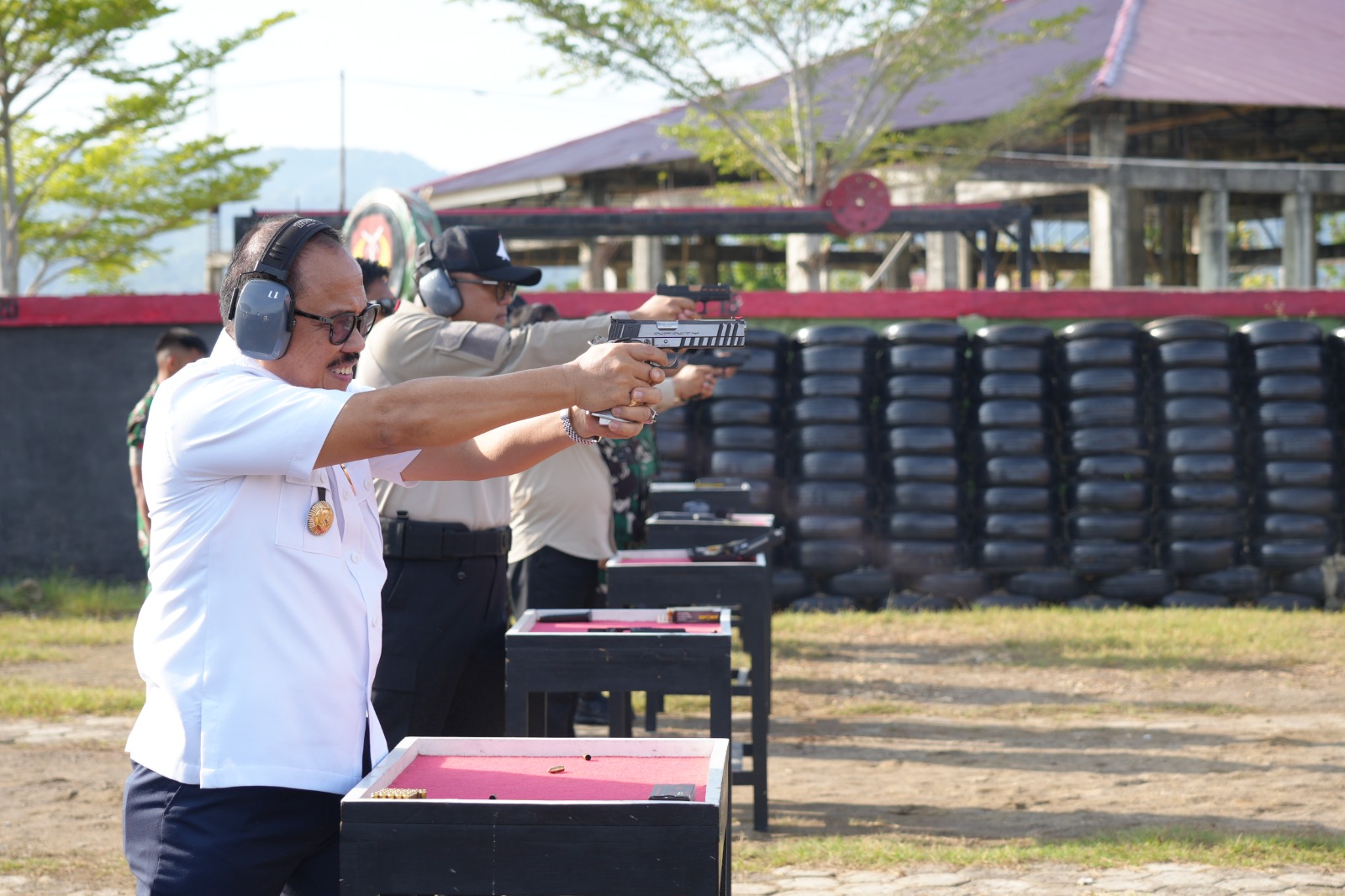 Keseruan HUT Bhayangkara ke-80 di Polda Sulbar Diwarnai Eksebisi Menembak Forkopimda