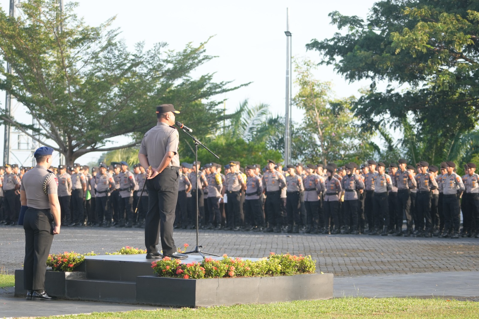 Kapolda Sulbar Tegaskan Polisi Wajib Jadi Pelindung dan Jamin Keamanan