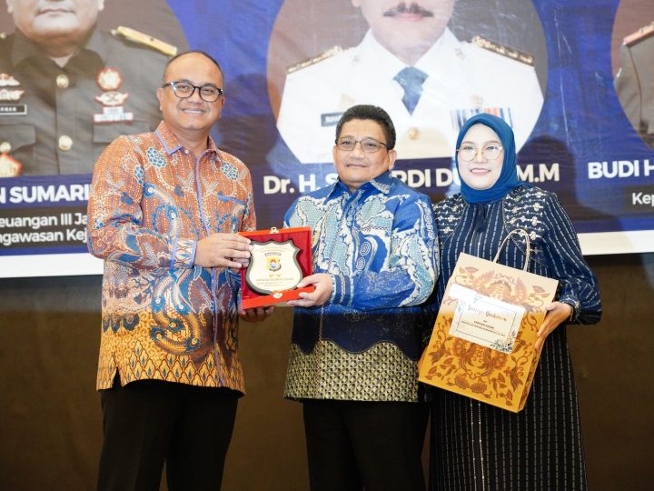 Kapolda Sulbar Hadiri Pisah Sambut Kajati