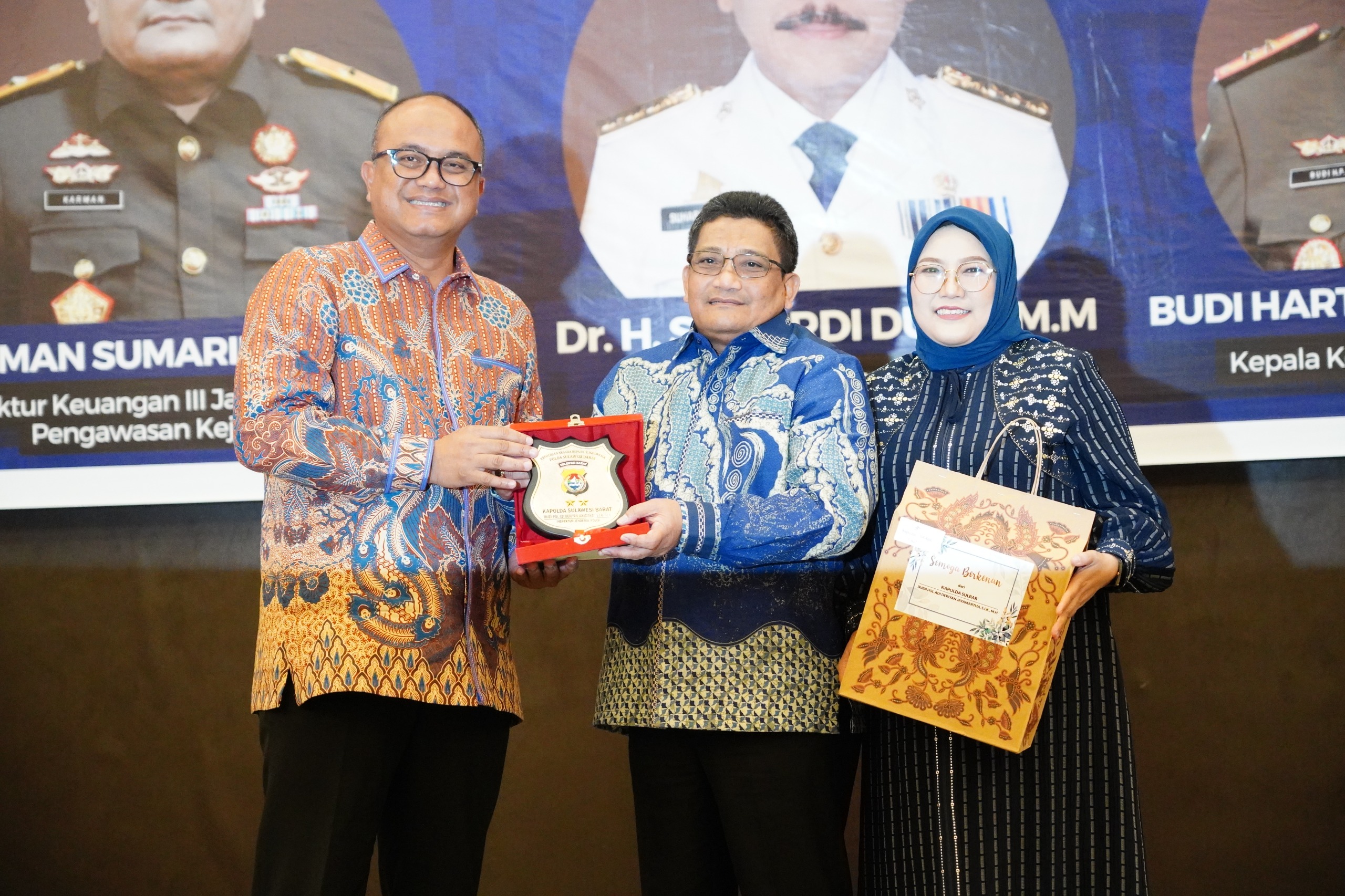 Kapolda Sulbar Hadiri Pisah Sambut Kajati