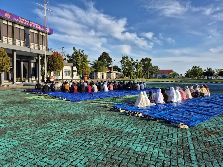Momentum Idul Adha, Lanal Mamuju Perkuat Silaturahmi dan Kepedulian Sosial