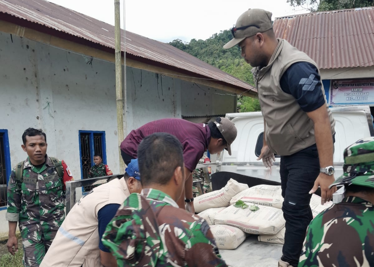 SPPI se-Sulbar Bersama Mitra Salurkan Bantuan untuk Warga Terdampak Banjir di Mamasa