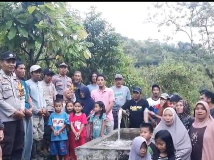 Kapolda Sulbar Bantu Penuhi Kebutuhan Dasar Warga Pepana Melalui Sarana Air Bersih