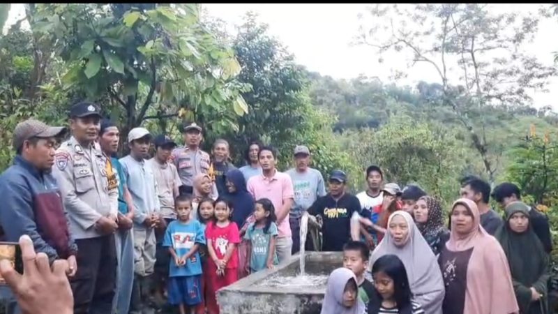 Kapolda Sulbar Bantu Penuhi Kebutuhan Dasar Warga Pepana Melalui Sarana Air Bersih