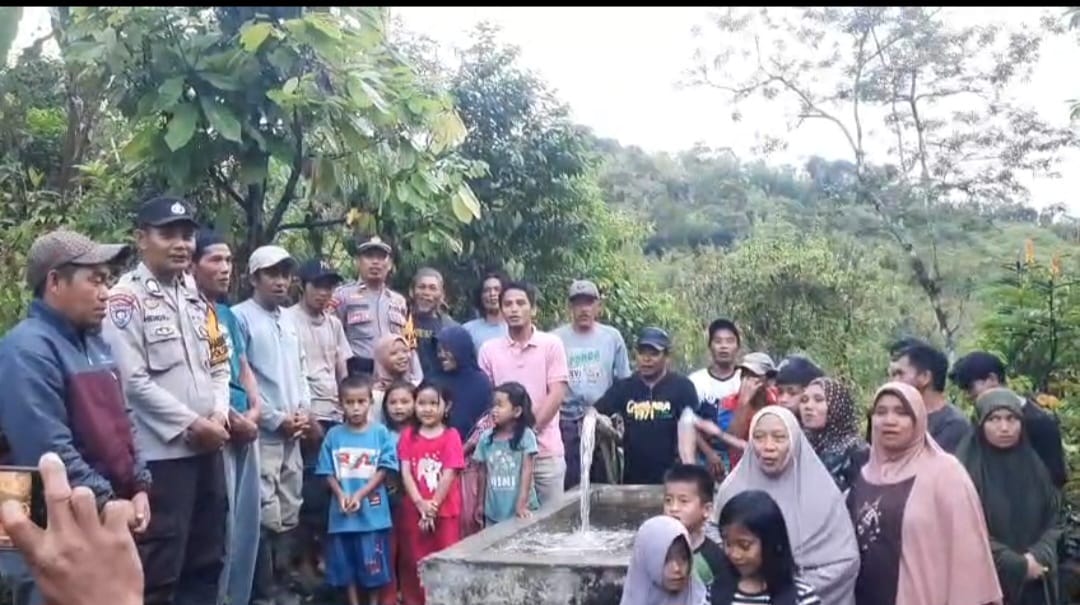 Kapolda Sulbar Bantu Penuhi Kebutuhan Dasar Warga Pepana Melalui Sarana Air Bersih