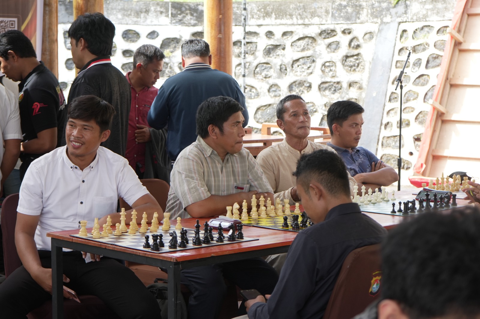 Turnamen Catur Meriahkan HUT Bhayangkara ke-80 dan HUT Polda Sulbar ke-10