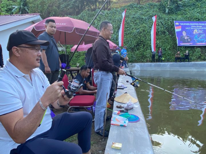 Lomba Mancing Galatama Meriahkan Hari Bhayangkara ke-80, Kapolda Sulbar Ajak Peserta Latih Kesabaran
