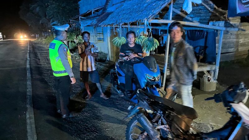 Sapa Warga Lewat Patroli Blue Light, Ditlantas Polda Sulbar Jaga Kondusivitas Malam