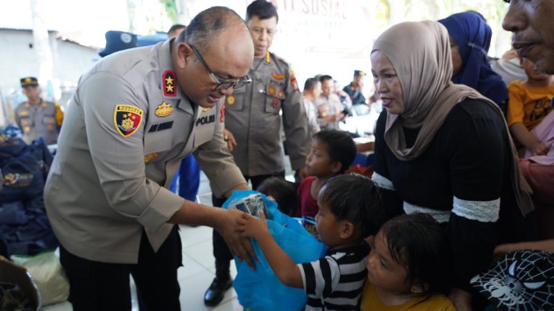 Menembus Laut, Membawa Harapan: Kapolda Sulbar Sambangi Warga Pulau Ambo