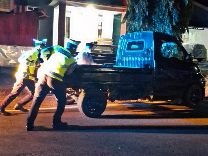 Patroli Malam Ditlantas Polda Sulbar, Hadir Melayani dan Sigap Membantu Masyarakat