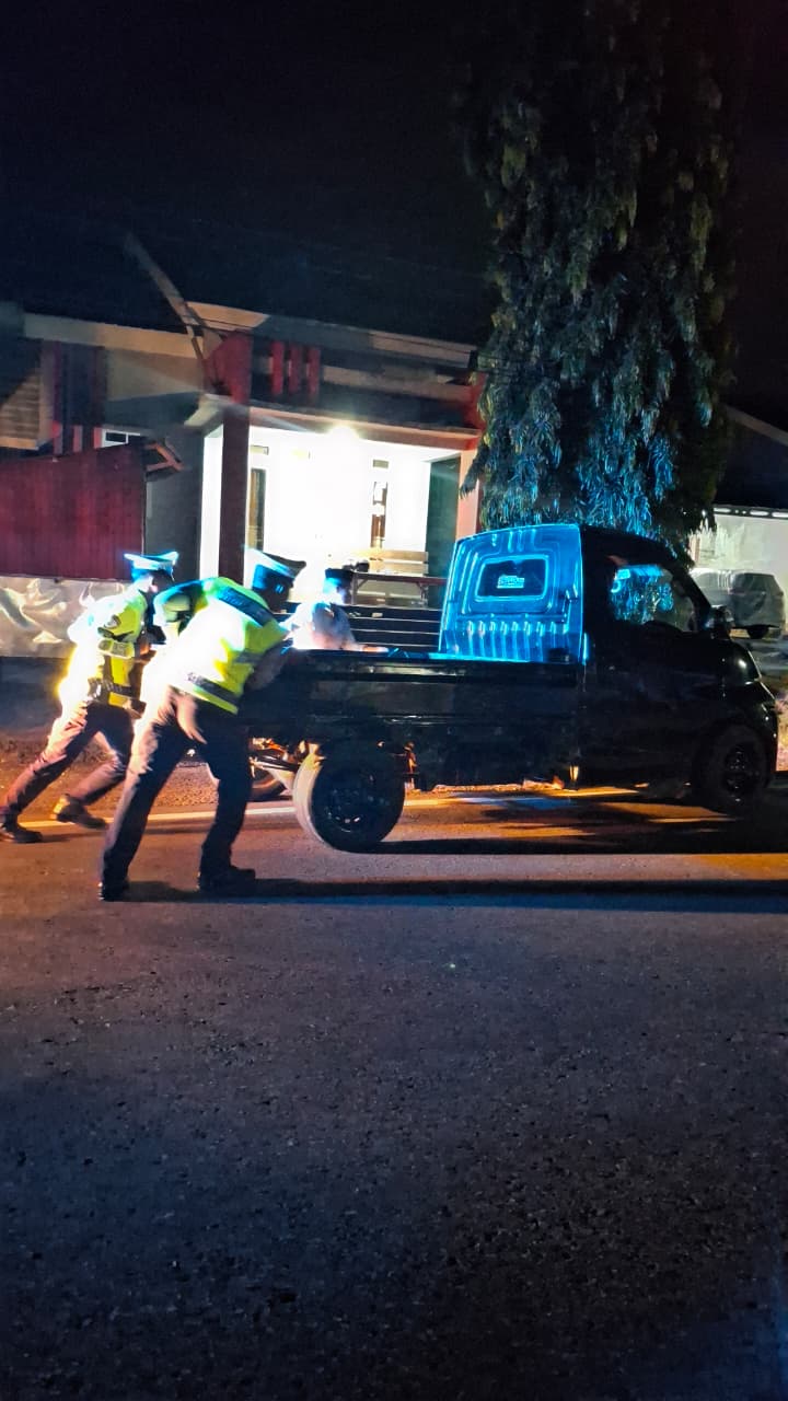 Patroli Malam Ditlantas Polda Sulbar, Hadir Melayani dan Sigap Membantu Masyarakat