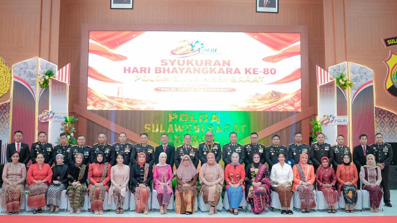 Suasana Hangat Warnai Syukuran HUT Bhayangkara ke-80 di Polda Sulbar