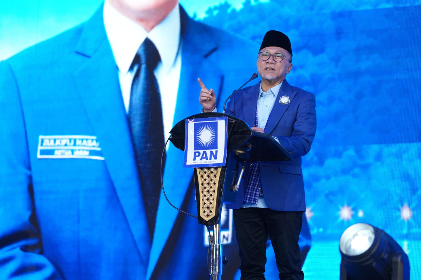 Zulhas: Sulbar di Bawah Kepemimpinan Suhardi Duka Tambah Berkembang