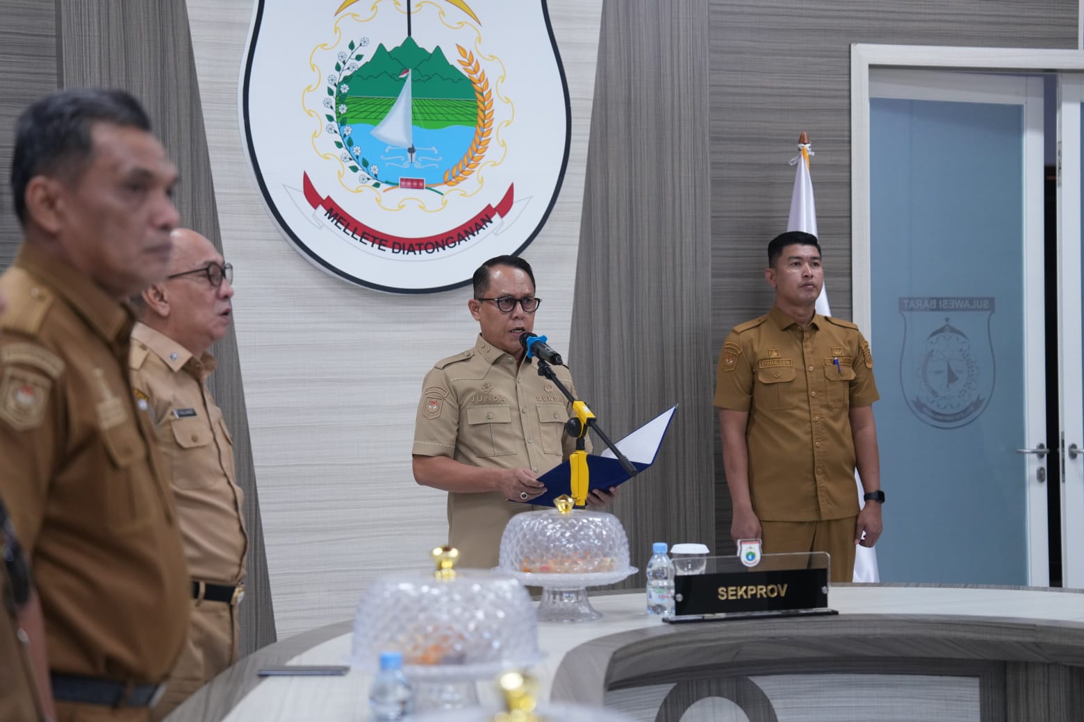 Banyak OPD Absen di Apel Virtual, Sekda Sulbar: Pimpinan Tak Boleh Habis Energi Urus Absensi Terus