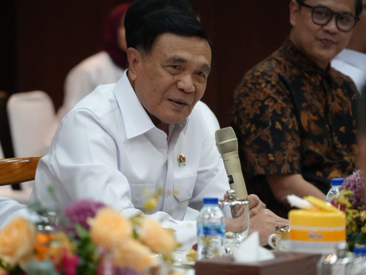 Djamari Chaniago: Pemerintah Dukung Penuh Penegakan Hukum Tanpa Intervensi