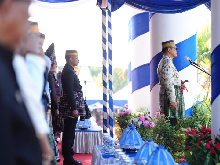 Upacara Hari Jadi Mamuju ke-486 Berlangsung Khidmat, Gubernur SDK Sampaikan Pesan Moral ke Masyarakat