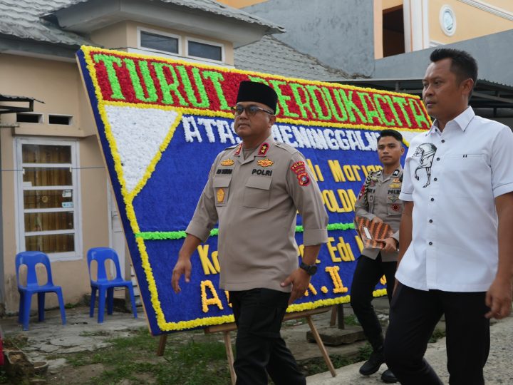 Kapolda Sulbar Takziah ke Rumah Duka Aipda Andi Marjan, Beri Dukungan untuk Keluarga
