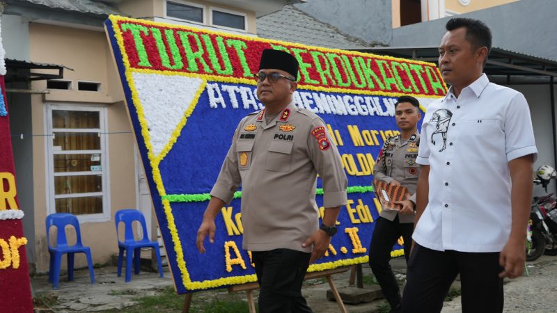 Kapolda Sulbar Takziah ke Rumah Duka Aipda Andi Marjan, Beri Dukungan untuk Keluarga