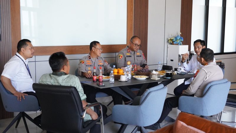 Kapolda Sulbar Pererat Sinergi dengan Bandara Tampa Padang, Siap Dukung Kelancaran Transportasi Udara