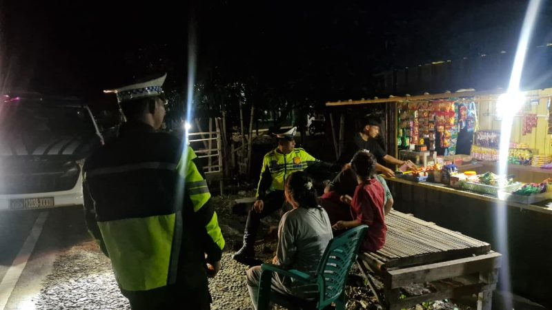 Patroli Malam Polantas Polda Sulbar Pererat Kedekatan dengan Warga, Jaga Kamtibmas Tetap Kondusif